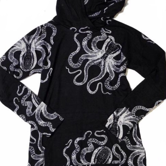 Lularoe Medium Amber Hoodie Octopus 